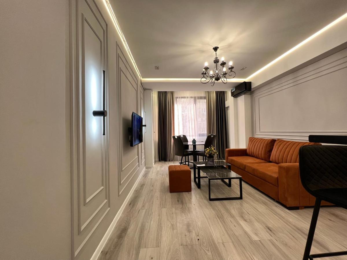 Cozy Apt 3 City Center Erivan Exterior foto