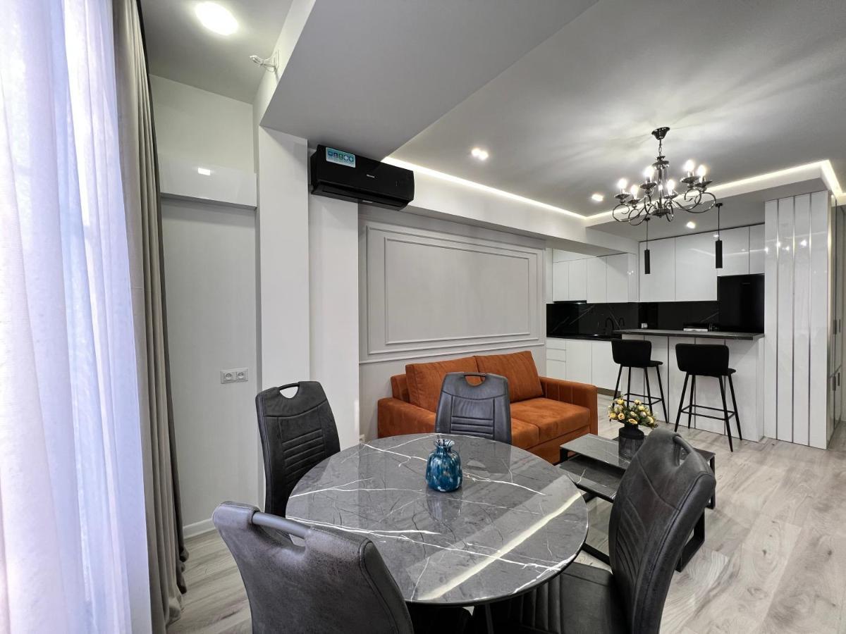 Cozy Apt 3 City Center Erivan Exterior foto